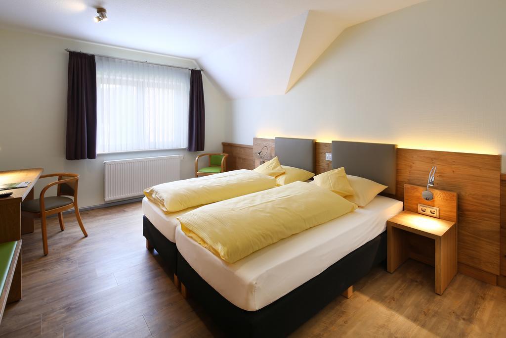 Landgasthof Kaiser Bad Wünnenberg Стая снимка