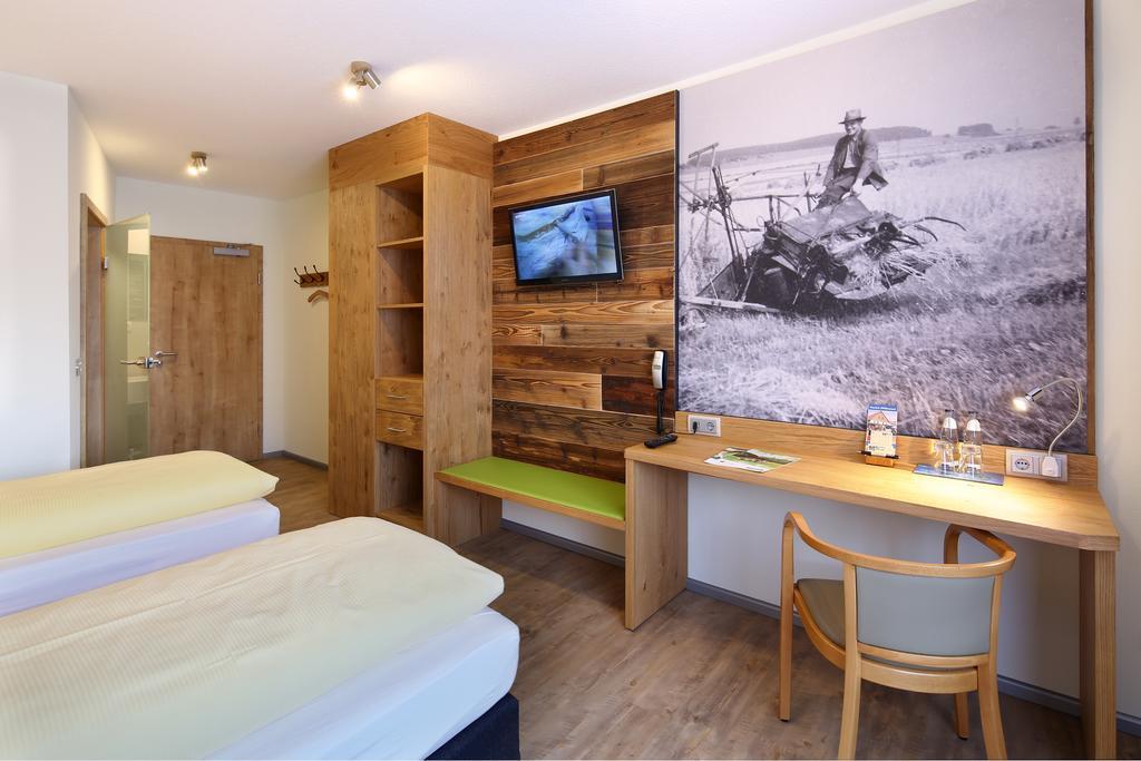Landgasthof Kaiser Bad Wünnenberg Стая снимка